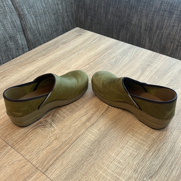 Dansko clogs - Picture 4 of 11